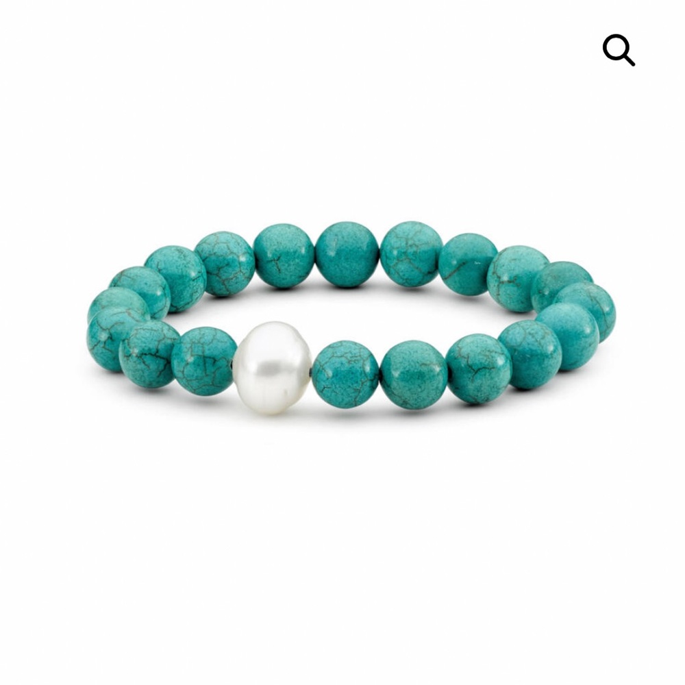 Howlite Turquoise Color and Genuine Cultured Pearl Stretch Bracelet, brand new.